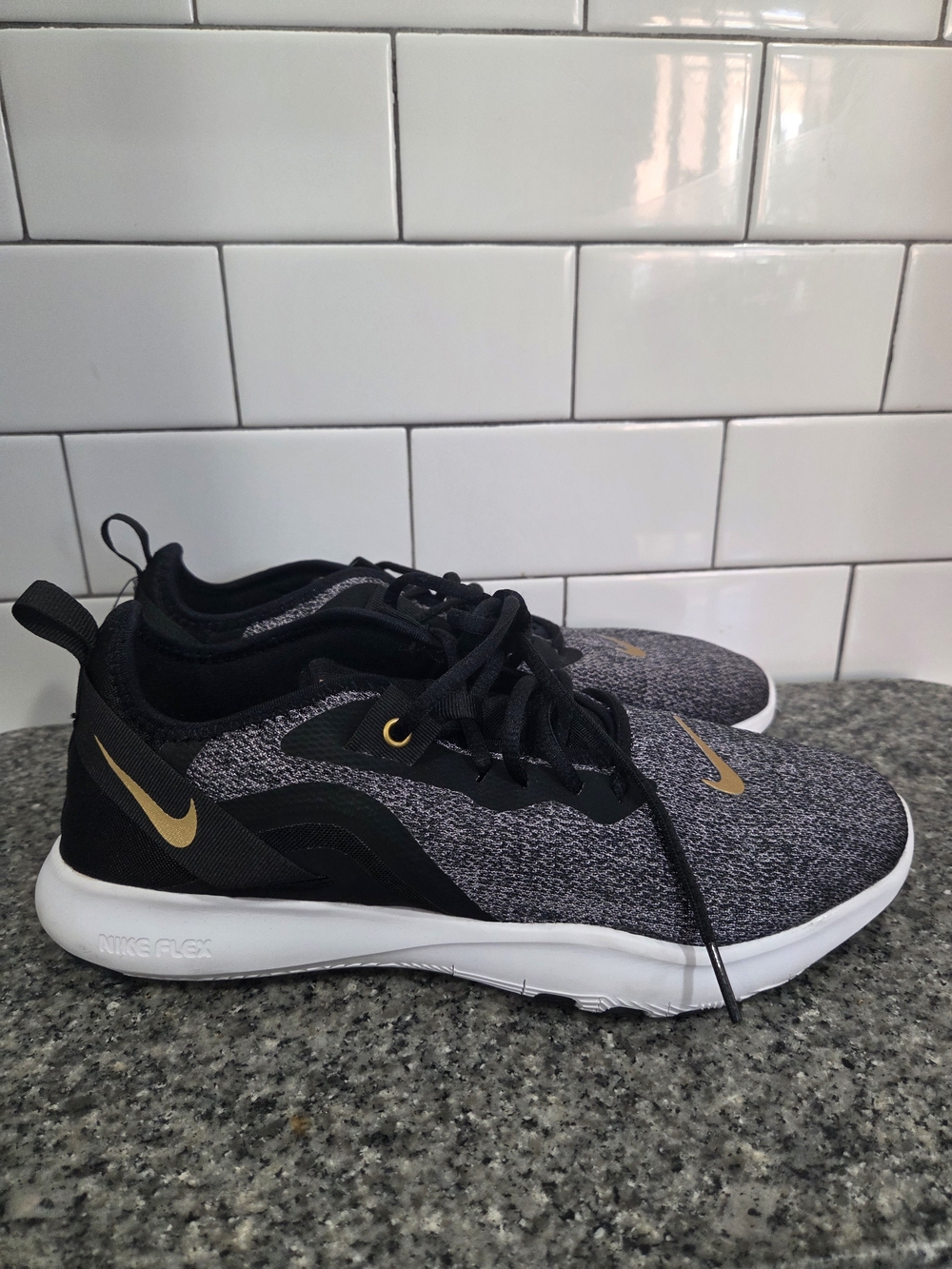 Nike Flex TR 9 Gunsmoke Gold Womens Size 10